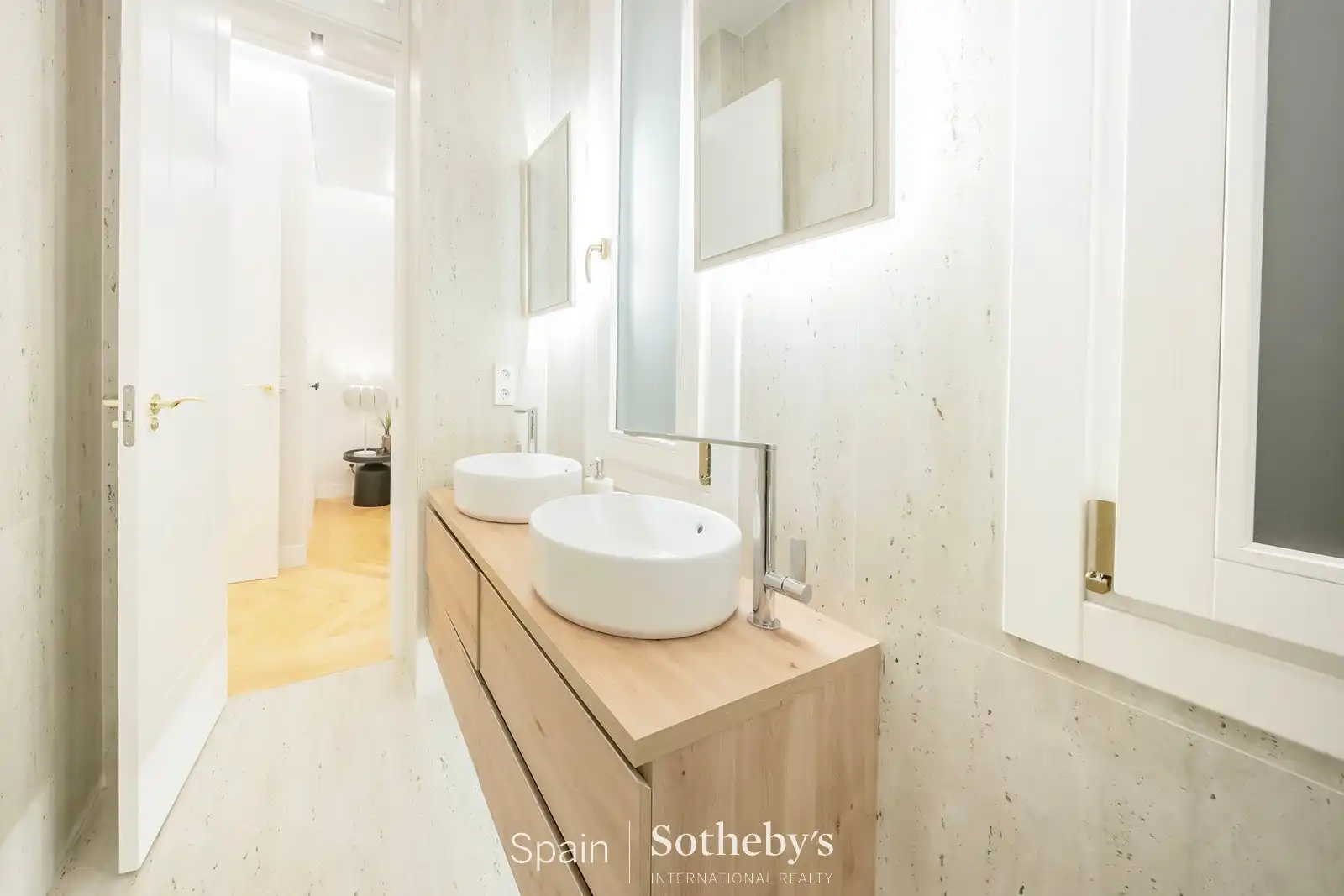 Bathroom of Apartments for sale in Madrid  with Air Conditioner and Heating