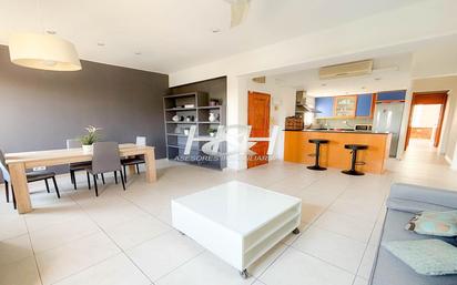 Sala d'estar de Pis en venda en  Valencia Capital amb Aire condicionat