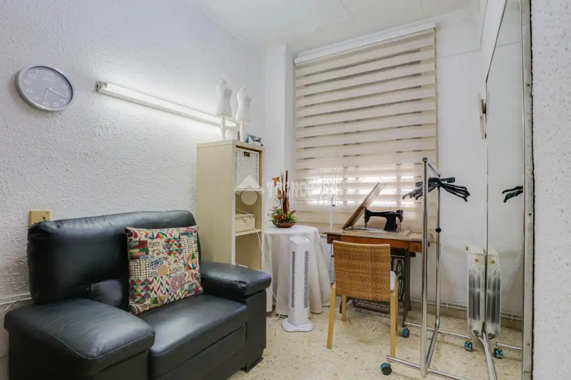 Schlafzimmer von Einfamilien-Reihenhaus zum Verkauf in Montcada i Reixac mit Heizung, Terrasse und Balkon