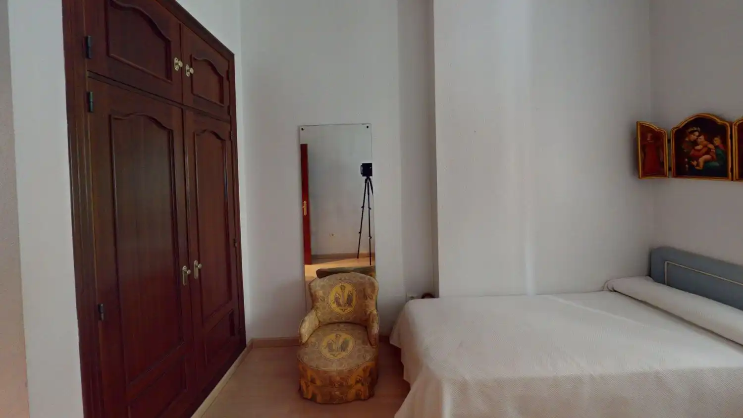 Bedroom of Flat for sale in Sevilla  with Air Conditioner, Heating and Balcony