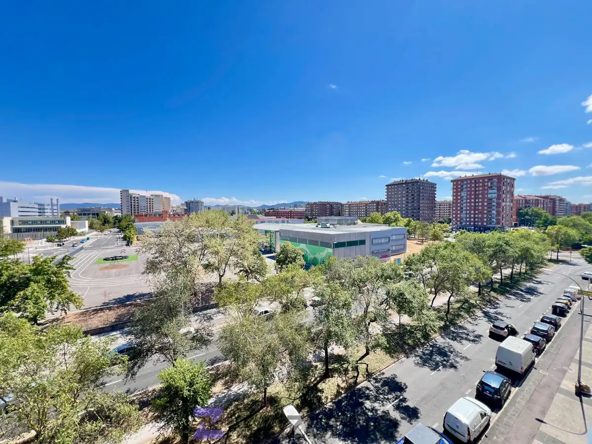 Wohnung zur Miete in Blas de Otero Kalea, Lakua-Bizkarra
