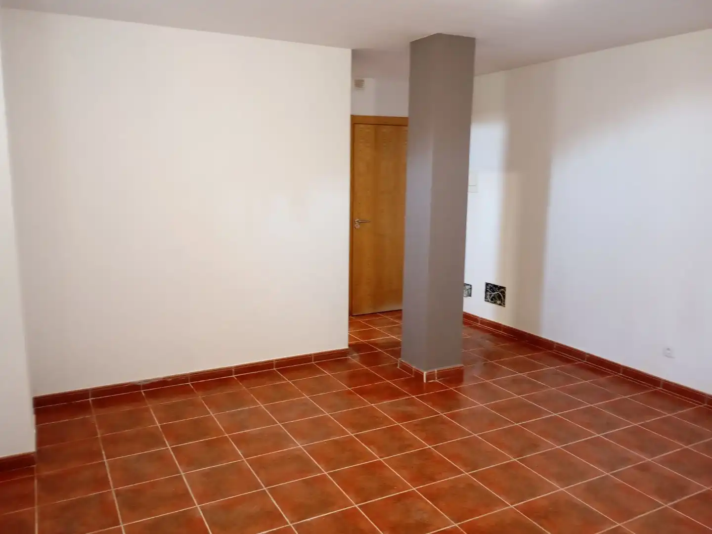 Geschaftsraum zur Miete in Zaratán