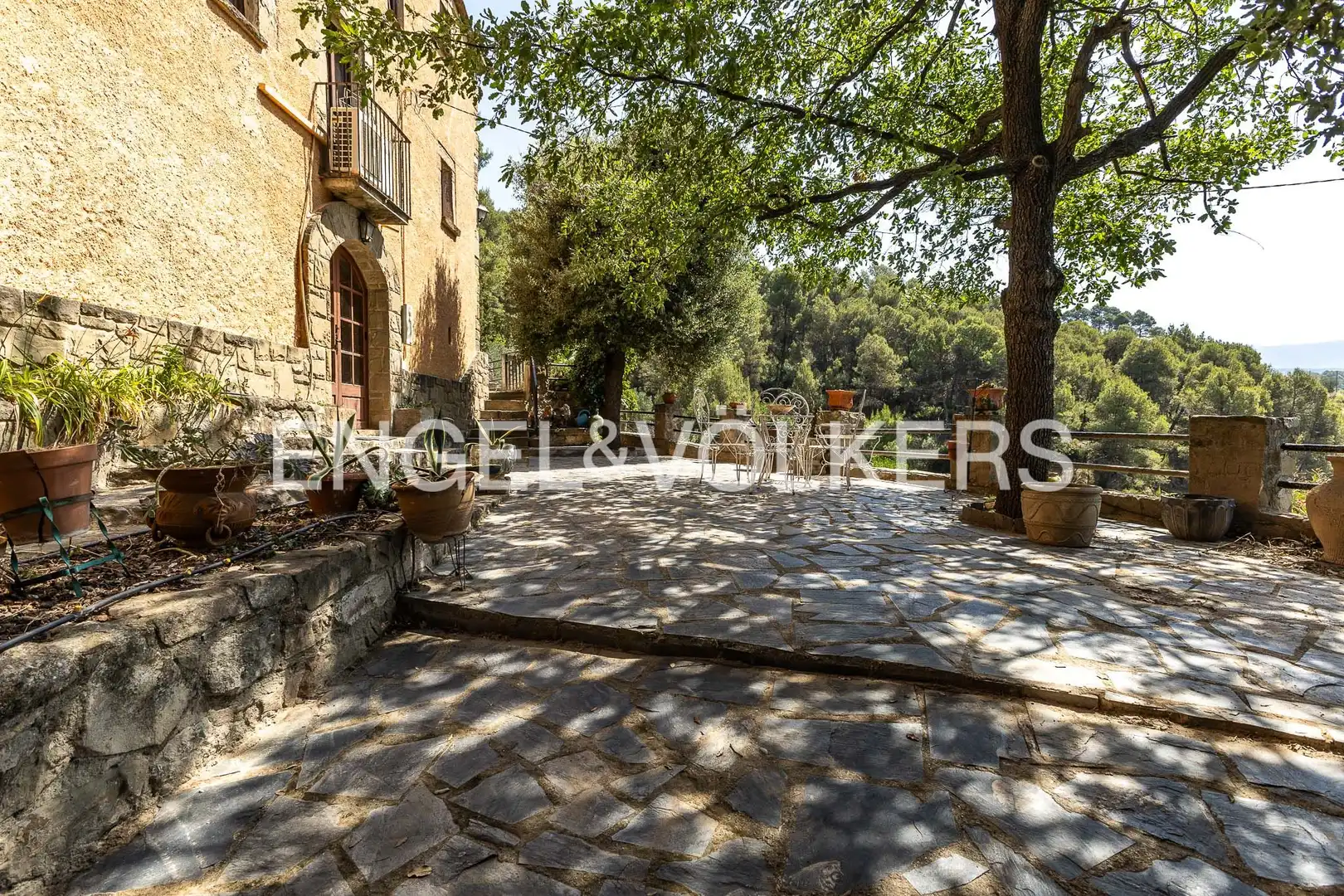 Vista exterior de Casa o chalet en venta en Castellbell i el Vilar con Calefacción