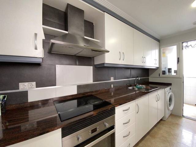 Piso en Venta en Avenida Juan Carlos I en Caudete