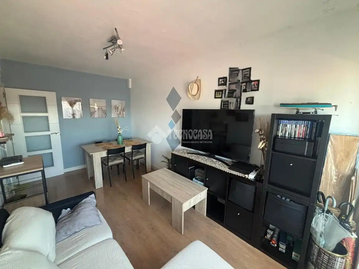 Living room of Flat for sale in Parla  with Air Conditioner, Terrace and Furnished