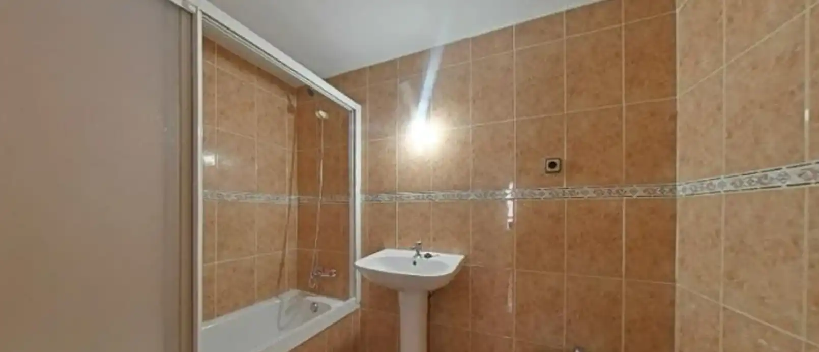 Baño de Piso en venta en Fuenlabrada con Terraza