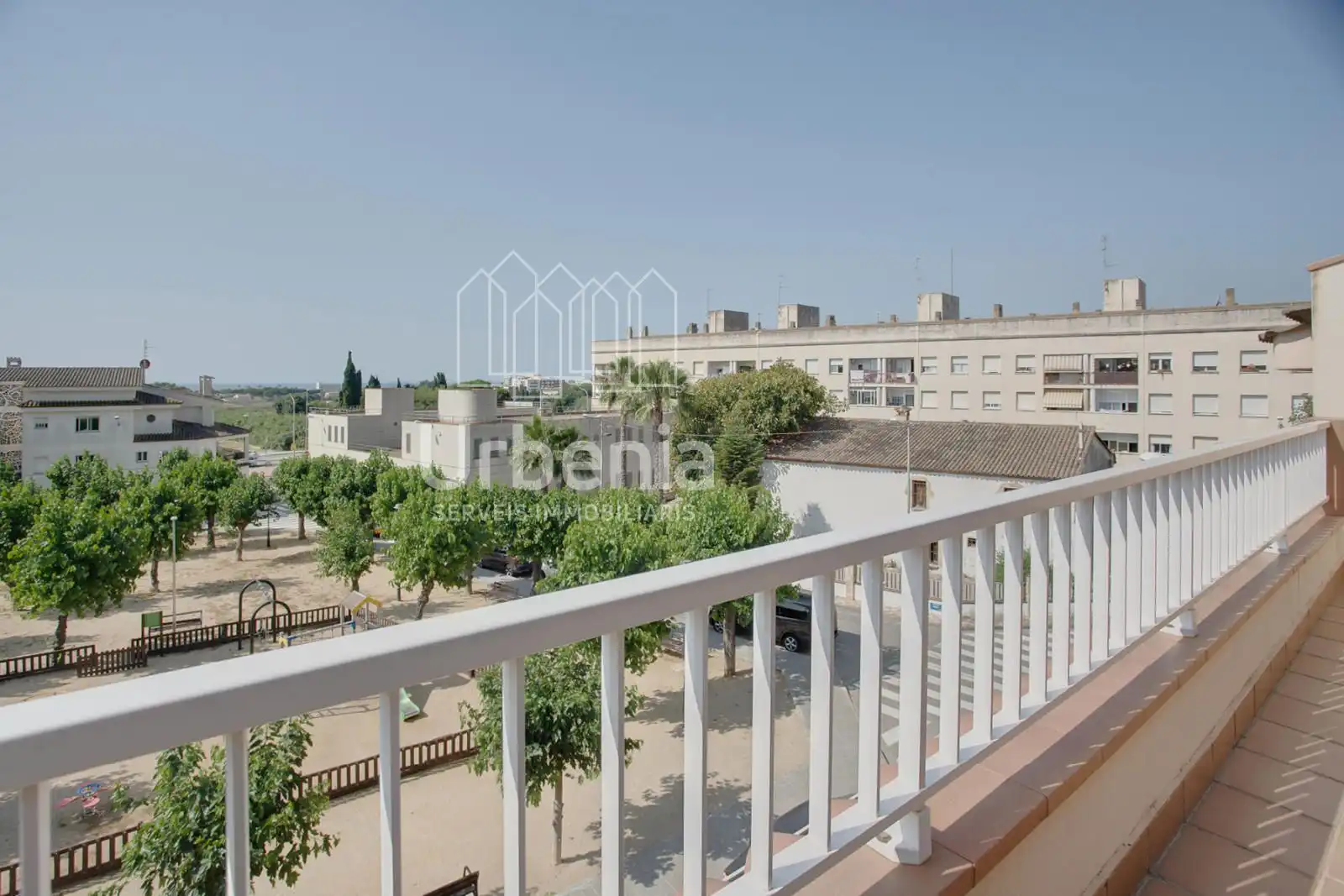 Vista exterior de Casa o xalet en venda en Pineda de Mar amb Aire condicionat, Calefacció i Terrassa