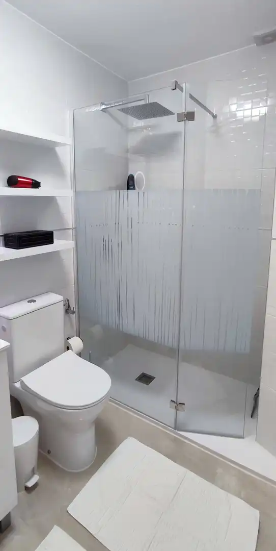 Badezimmer von Wohnungen zum Verkauf in Antigua mit Terrasse, Möbliert und Gemeinschaftspool