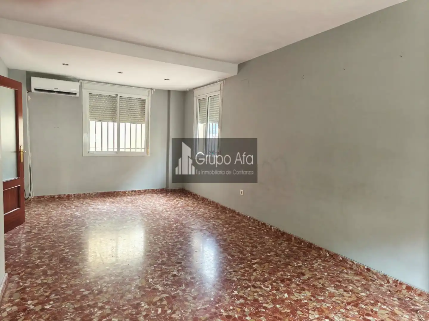 Sala d'estar de Casa adosada de lloguer en Alcalá de Guadaira amb Terrassa i Moblat