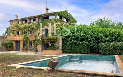 Garden of Country house for sale in Saus, Camallera i Llampaies  with Terrace and Swimming Pool