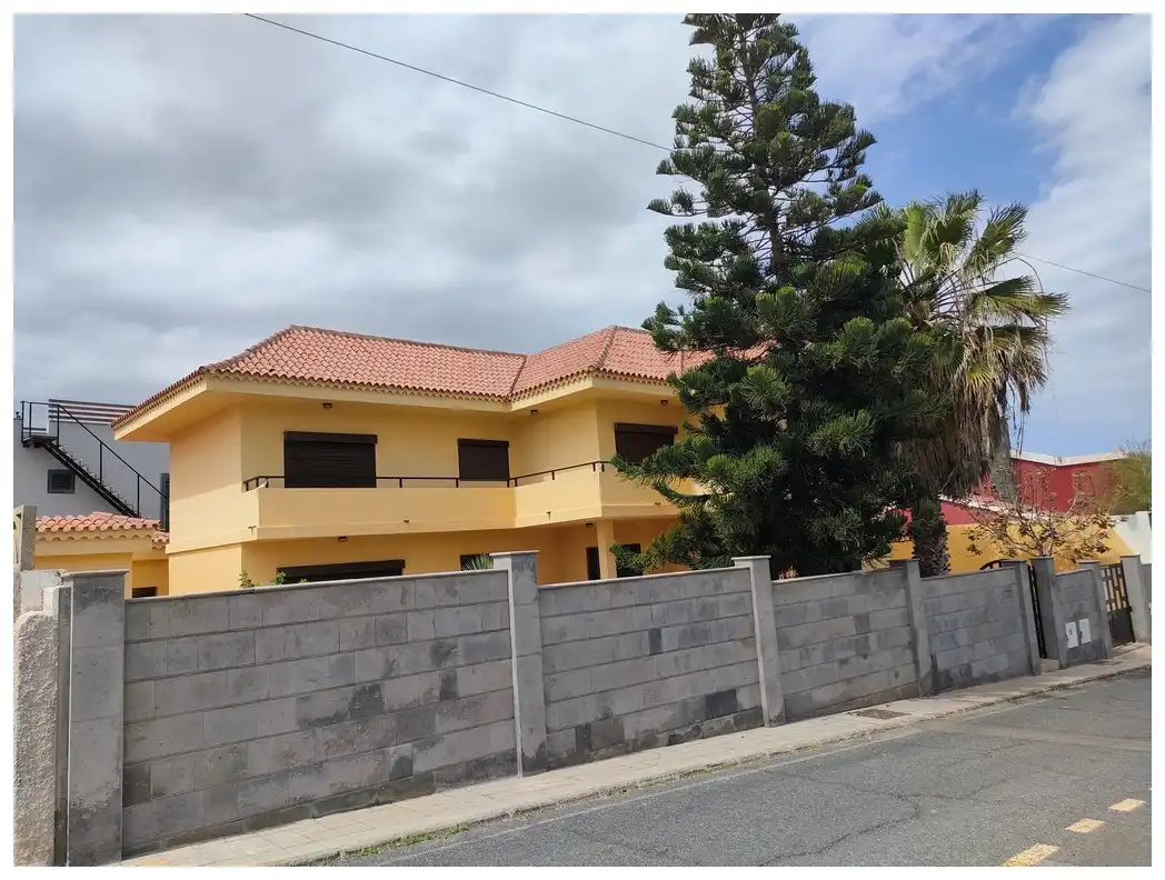 Vista exterior de Casa o chalet en venta en Telde con Jardín privado, Terraza y Trastero