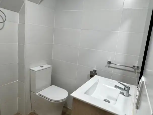 Bany de Estudi de lloguer en Orihuela amb Aire condicionat, Jardí privat i Terrassa
