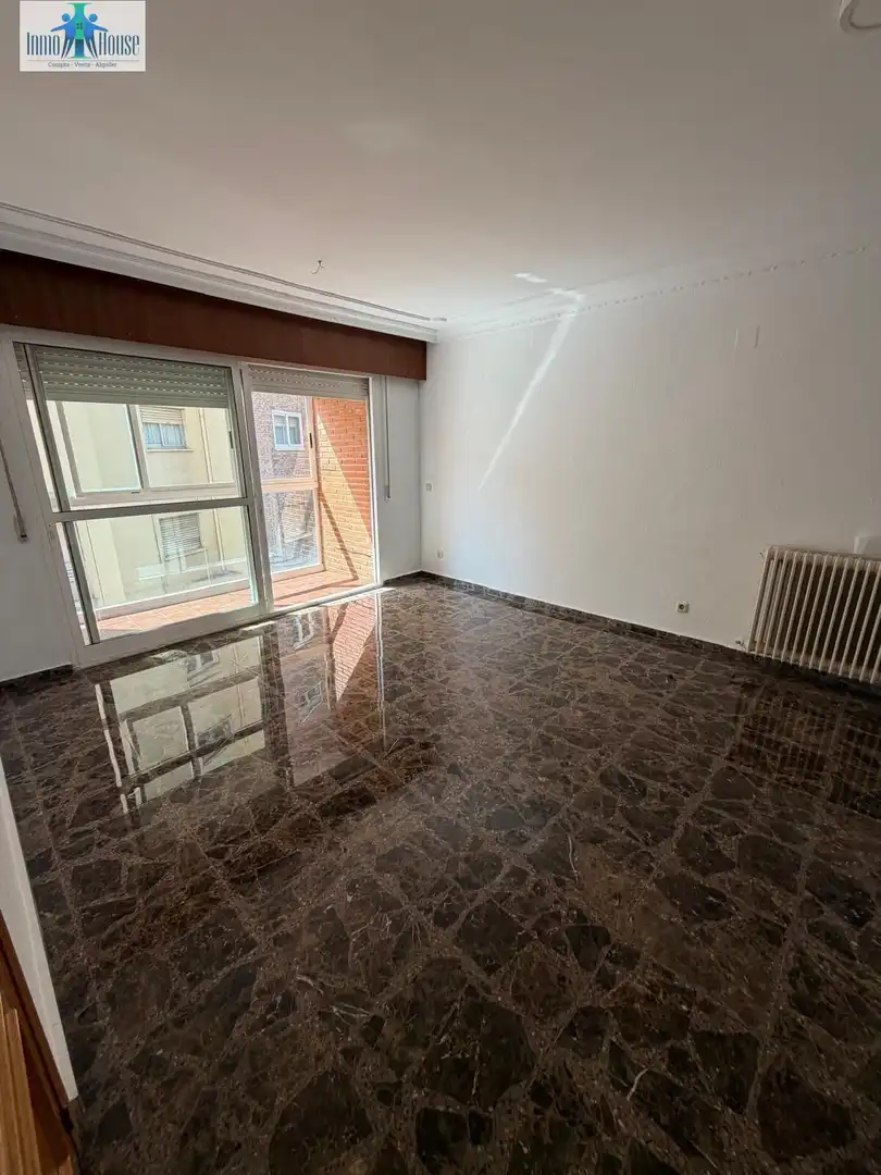 Appartamento con terrazza in vendita a Industria