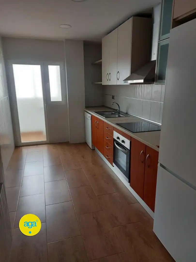 Piso de alquiler en de Andalucia, Hospital