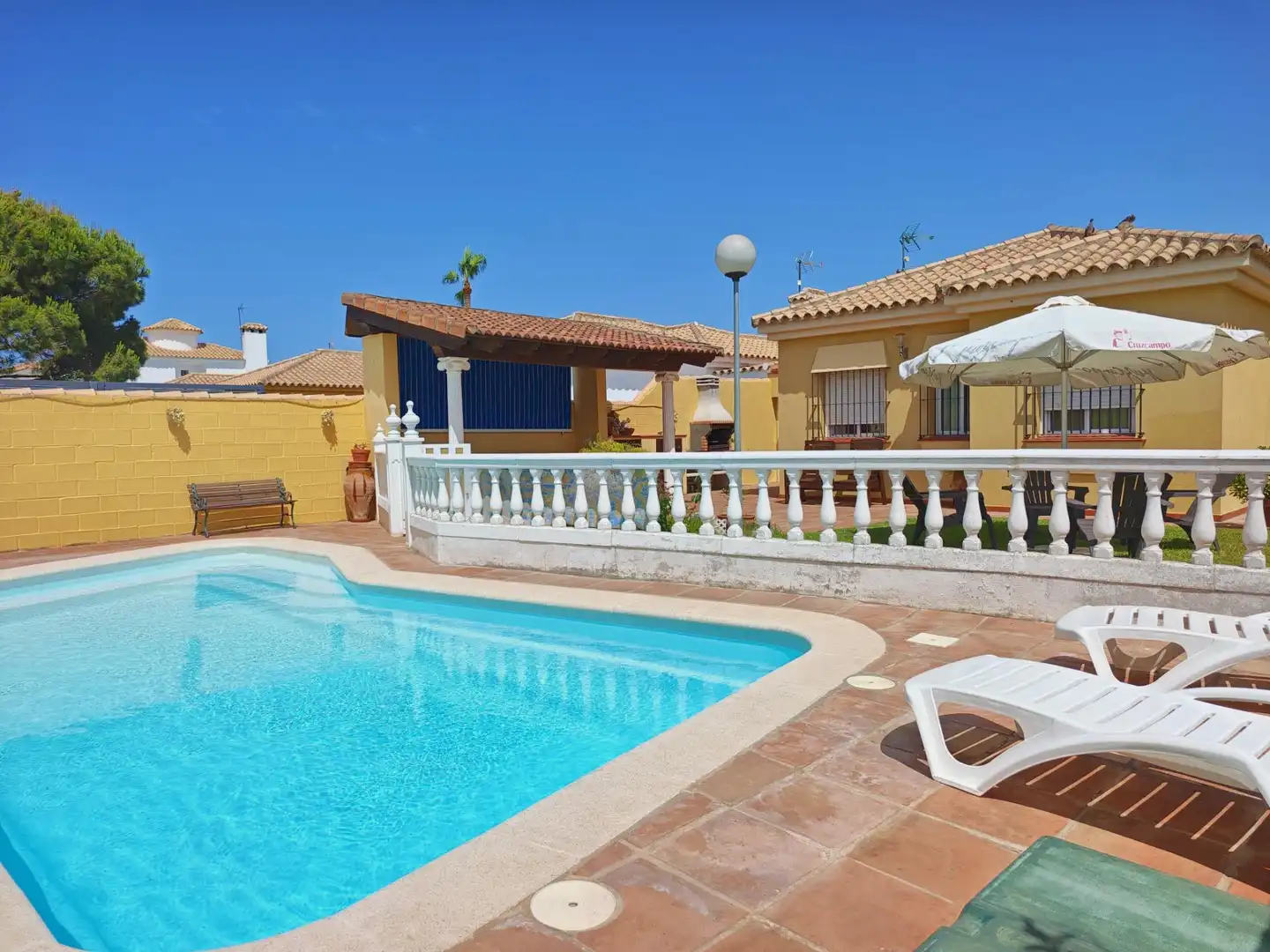 Swimming pool of Houses for sale in Chiclana de la Frontera  with Heating, Private garden and Storage room