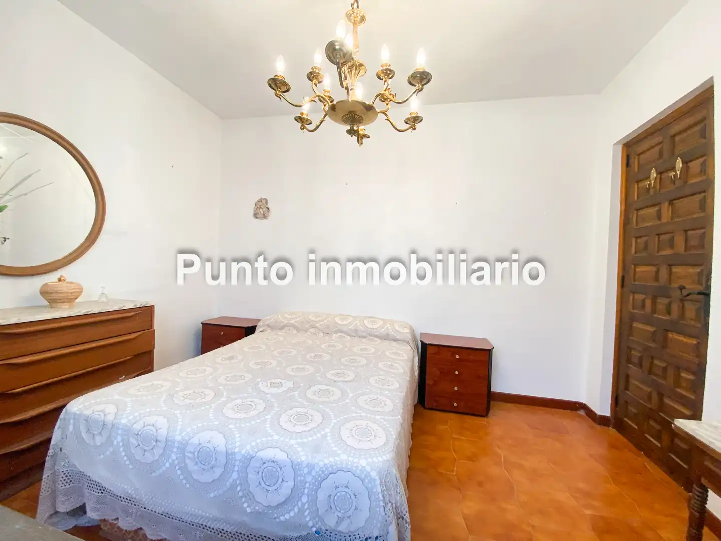 Sala de estar de Casa adosada en venta en Tudela de Duero con Calefacción, Jardín privado y Terraza