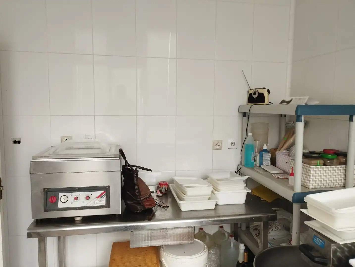 Kitchen of Commercial properties for sale in Abanto y Ciérvana-Abanto Zierbena
