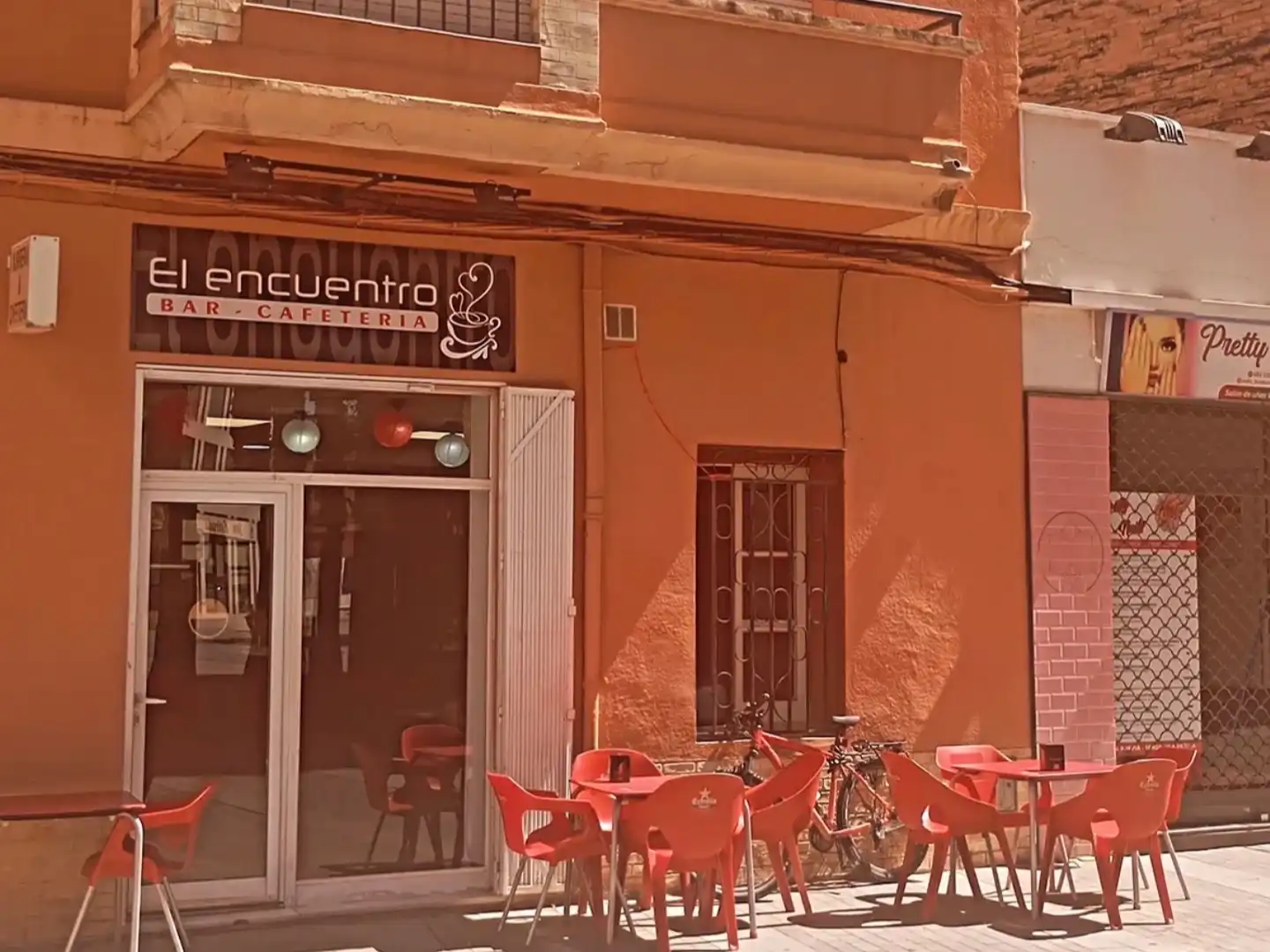 Local de lloguer en Amposta amb Aire condicionat, Terrassa i Moblat