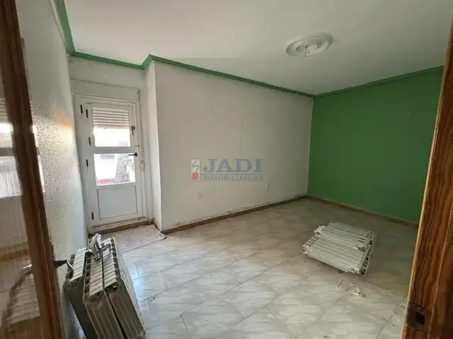 Habitación de Piso en venta en Valdepeñas con Calefacción y Trastero