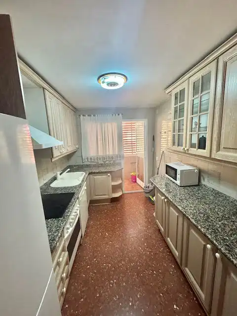 Cocina de Piso en venta en  Sevilla Capital con Aire acondicionado