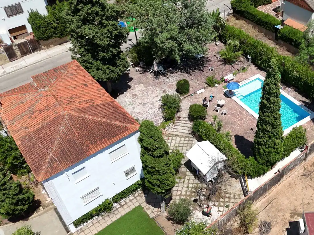 Detached house with garden for sale in Carrer de Magallanes 16