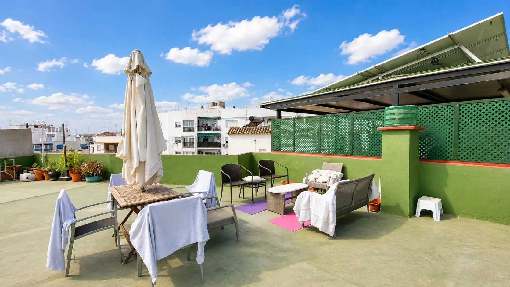 Terrasse von Wohnungen zum Verkauf in Marbella mit Klimaanlage, Heizung und Terrasse