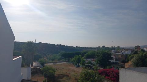 Foto 2 de Casa adosada en venta en Avenida Cruz de la Ermita, Burguillos, Sevilla
