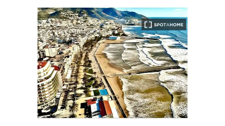 Vista exterior de Pis de lloguer en Sitges amb Aire condicionat, Calefacció i Moblat
