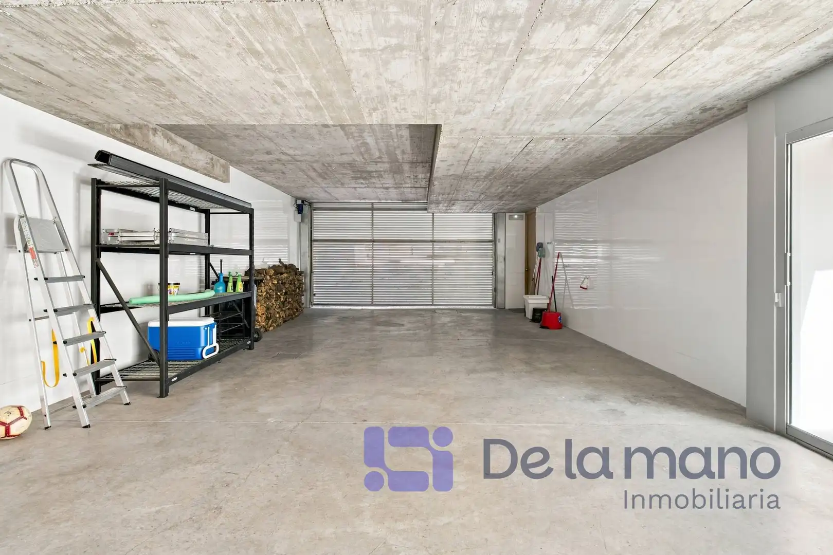 Houses for sale in Madrid  with Air Conditioner, Heating and Private garden