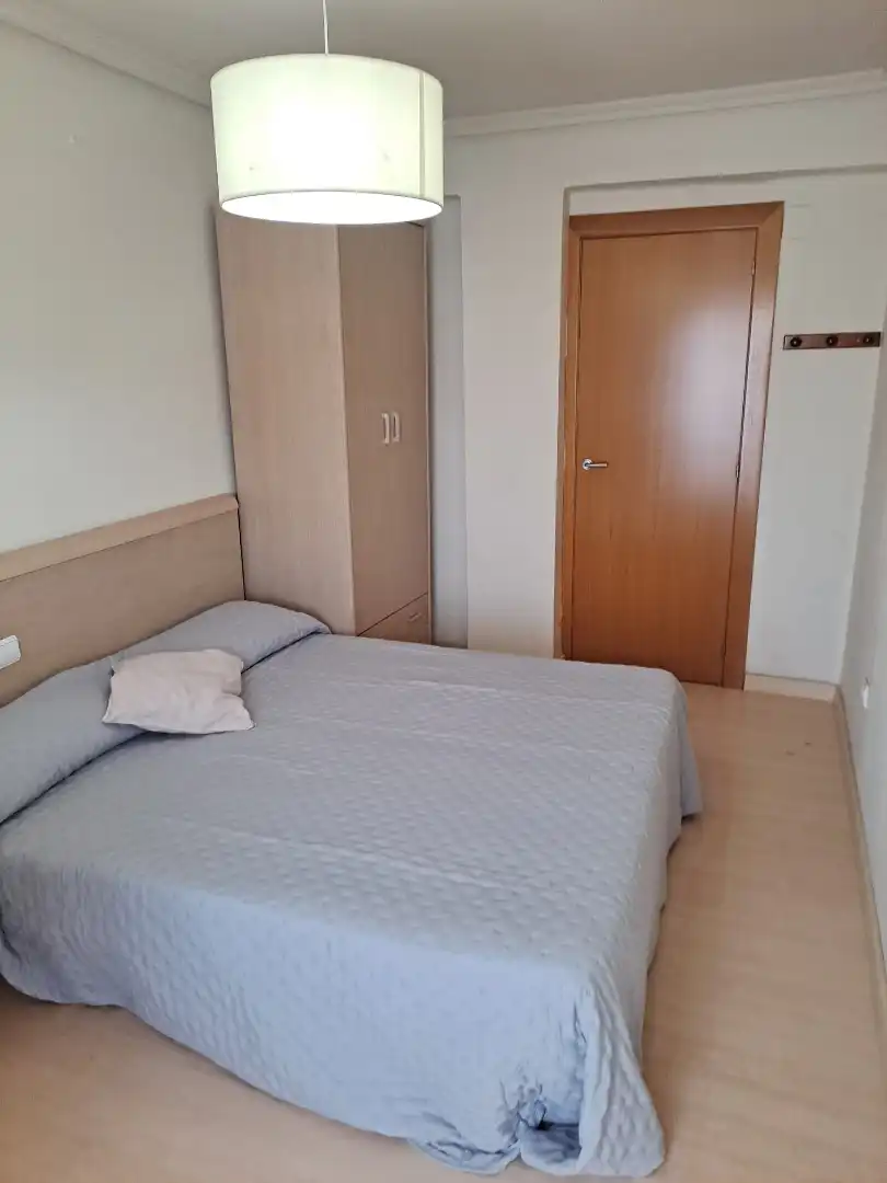Habitación de Piso de alquiler en Zaragoza con Calefacción, Parquet y Amueblado