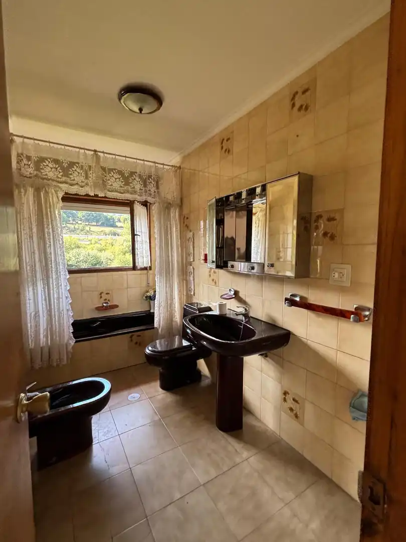 Bathroom of Flat for sale in Salas  with Heating, Parquet flooring and Terrace