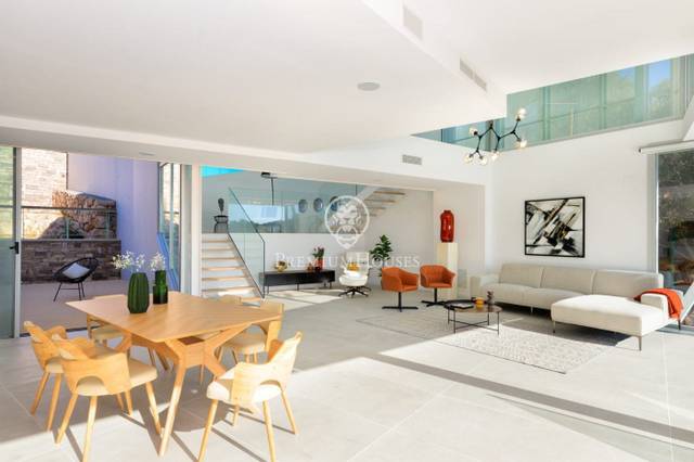 Casa-chalet en Venta en  del Camí del Miralpeix en Can Girona - Terramar - Vinyet