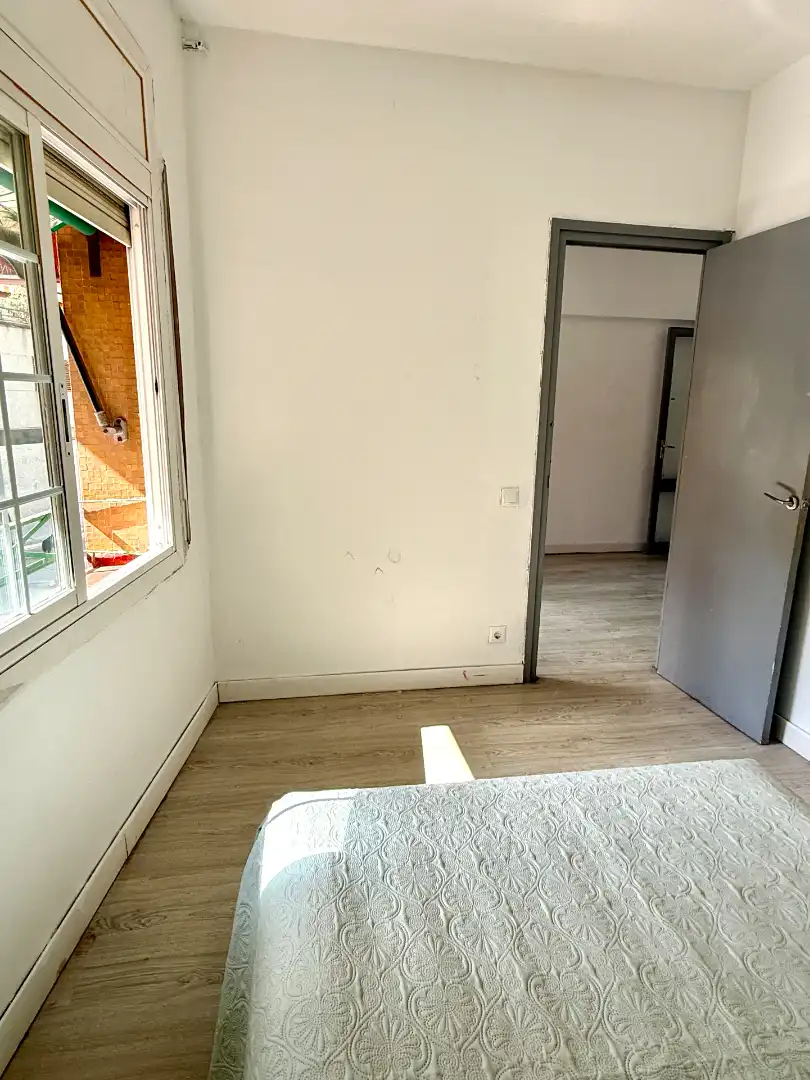 Schlafzimmer von Wohnung zum Verkauf in Barcelona mit Parkett und Alarm