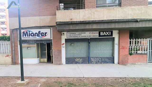 Local comercial en Venta en La Almozara