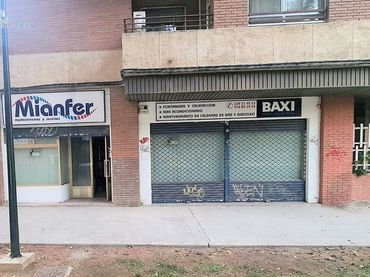 Local comercial en venda a La Almozara