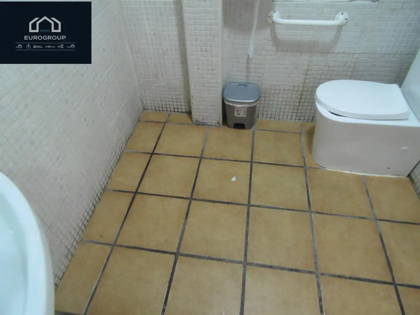 Badezimmer von Geschaftsraum zur Miete in Benidorm mit Möbliert