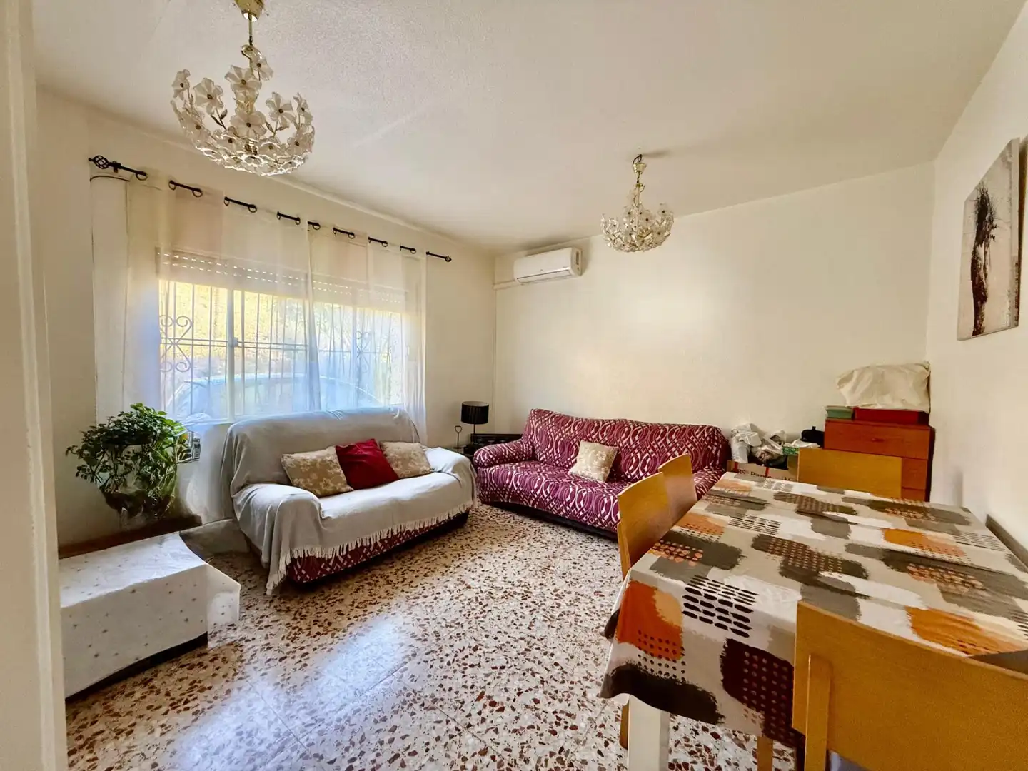 Sala d'estar de Casa o xalet en venda en La Unión amb Aire condicionat i Moblat