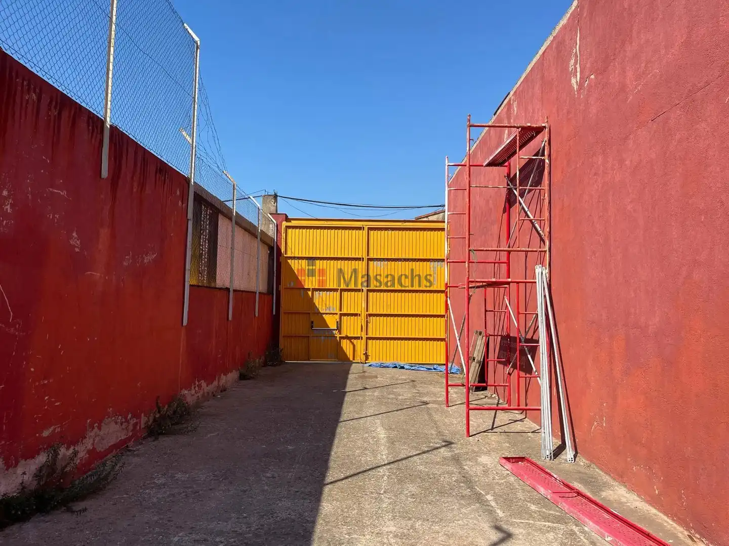 Außenansicht von Fabrikhallen zur Miete in Barberà del Vallès