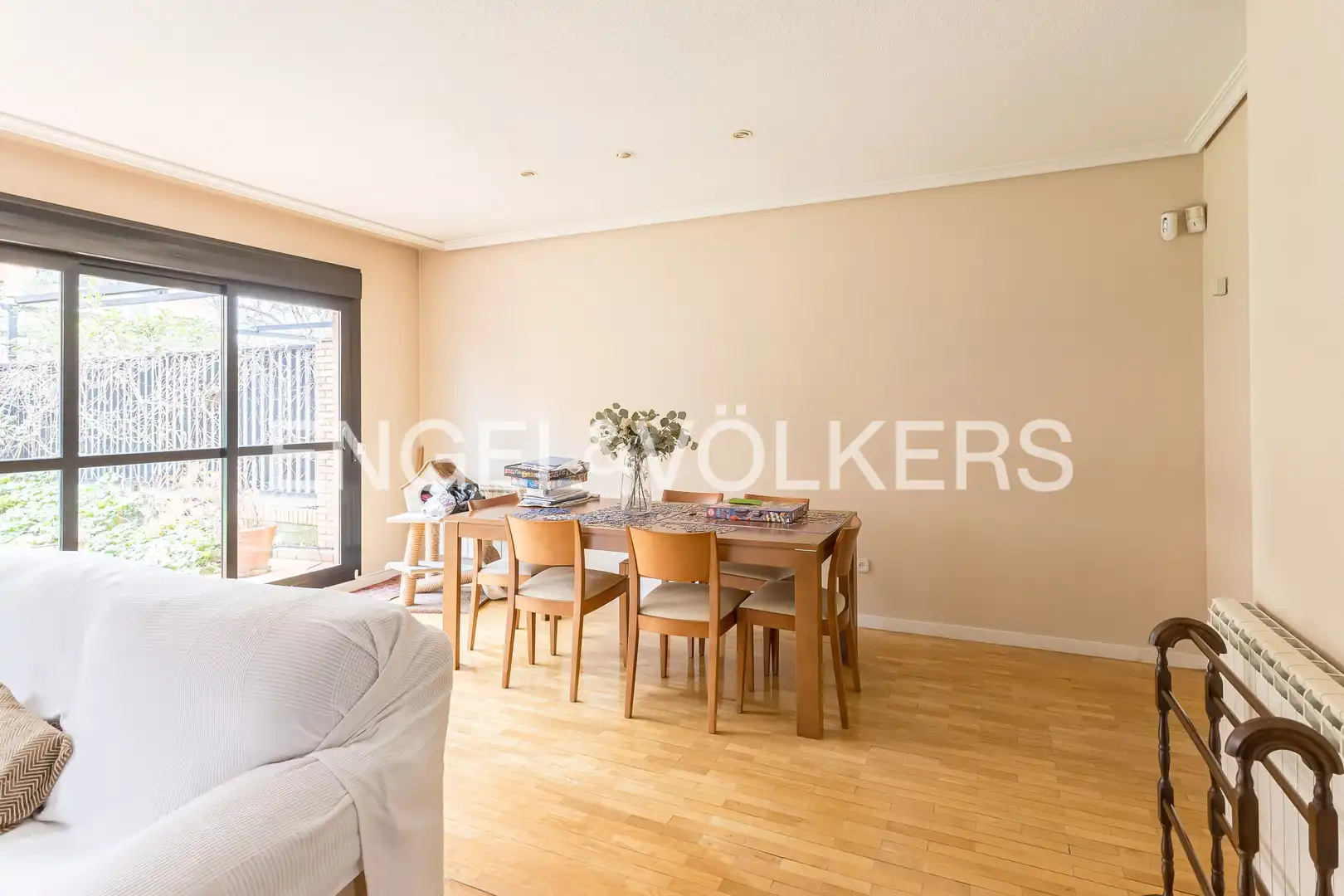 Comedor de Casa o chalet en venta en Madrid con Aire acondicionado, Calefacción y Jardín privado