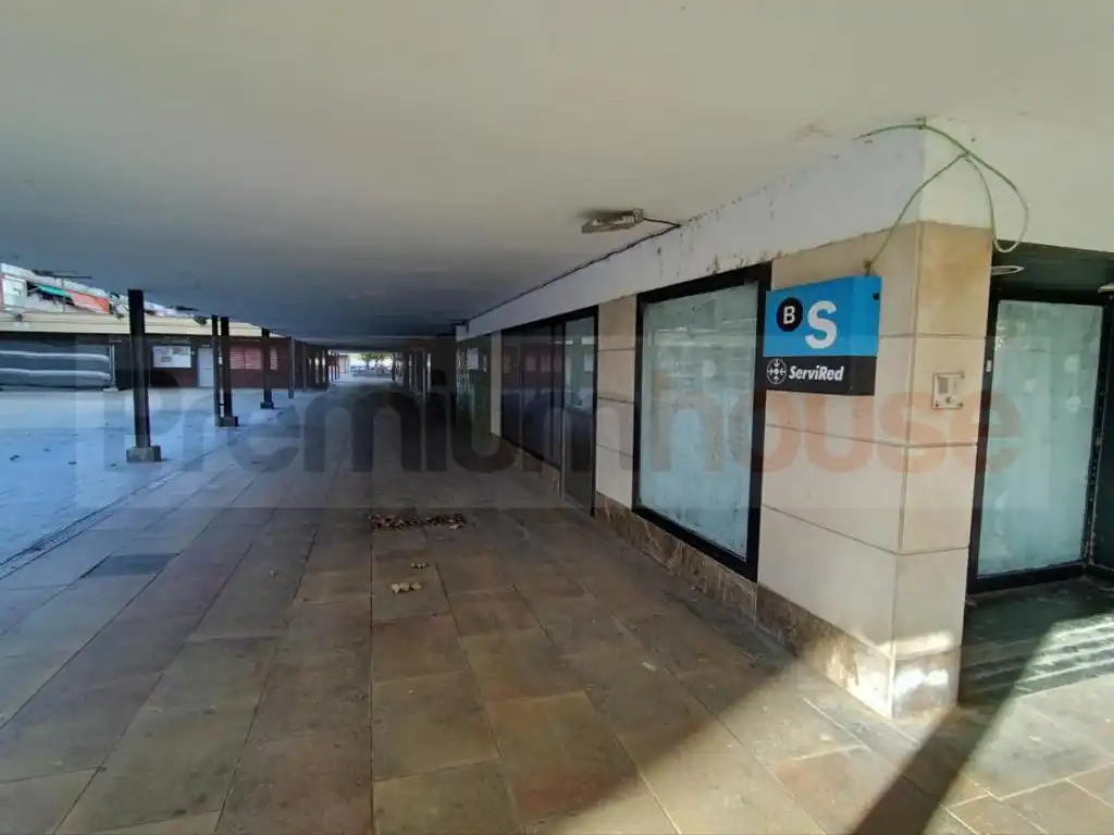 Business premises for sale in Calle Ferran Agullo, imagen 2