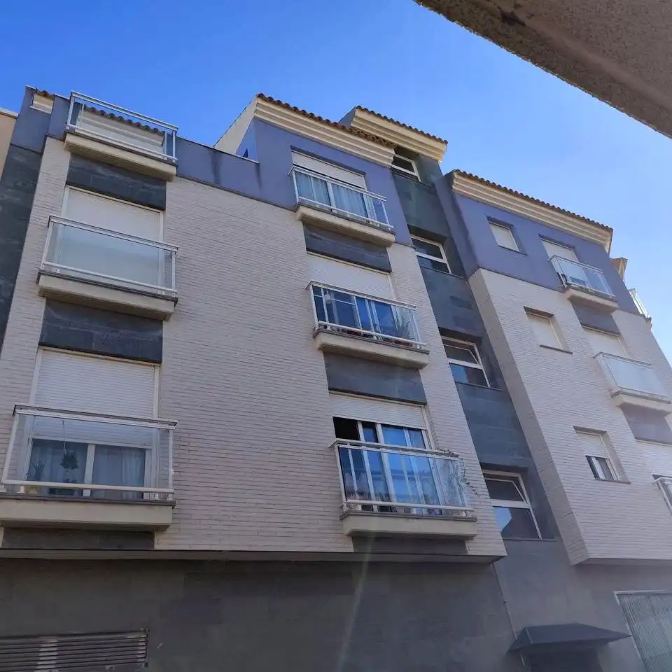 Vista exterior de Piso en venta en San Pedro del Pinatar con Aire acondicionado, Terraza y Trastero