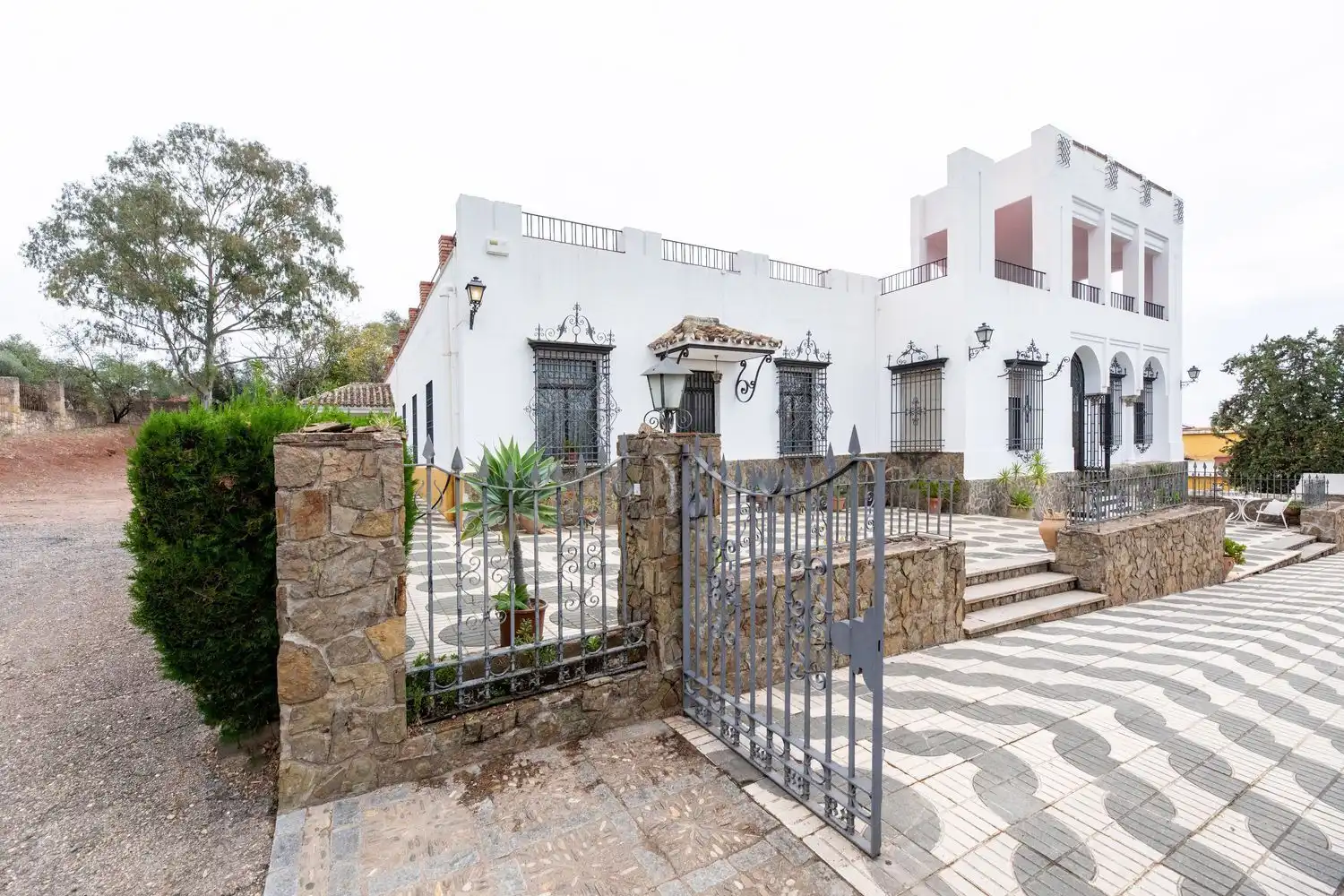 Exterior view of Houses for sale in Córdoba  with Air Conditioner, Private garden and Terrace