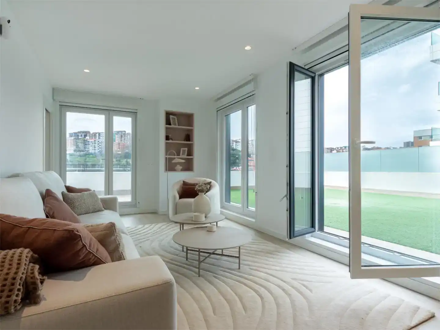 Living room of Flat for sale in Leioa  with Air Conditioner, Swimming Pool and Balcony