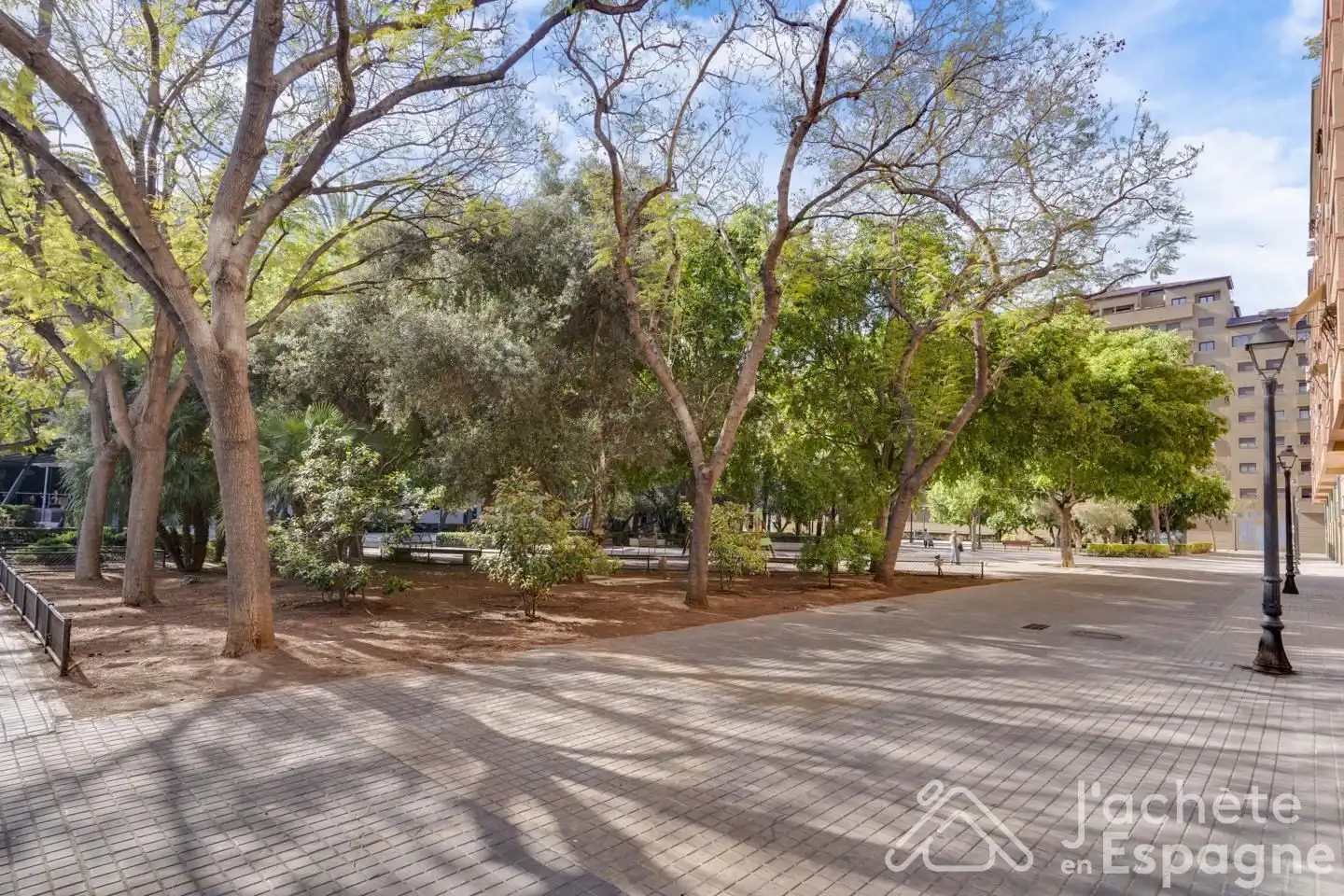 Außenansicht von Maisonette zum Verkauf in Valencia mit Klimaanlage, Heizung und Terrasse