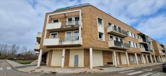 Local comercial en Venta en CIUDAD DEL GOLF en Grijota