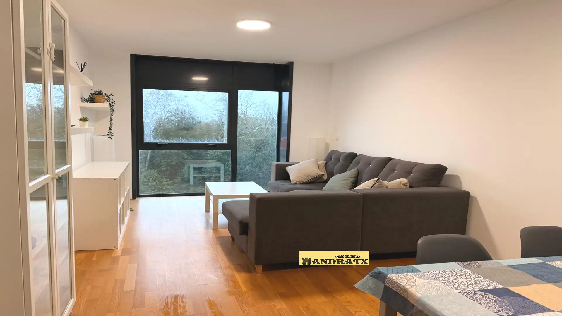 Wohnzimmer von Wohnung zur Miete in Ares mit Heizung, Privatgarten und Schwimmbad