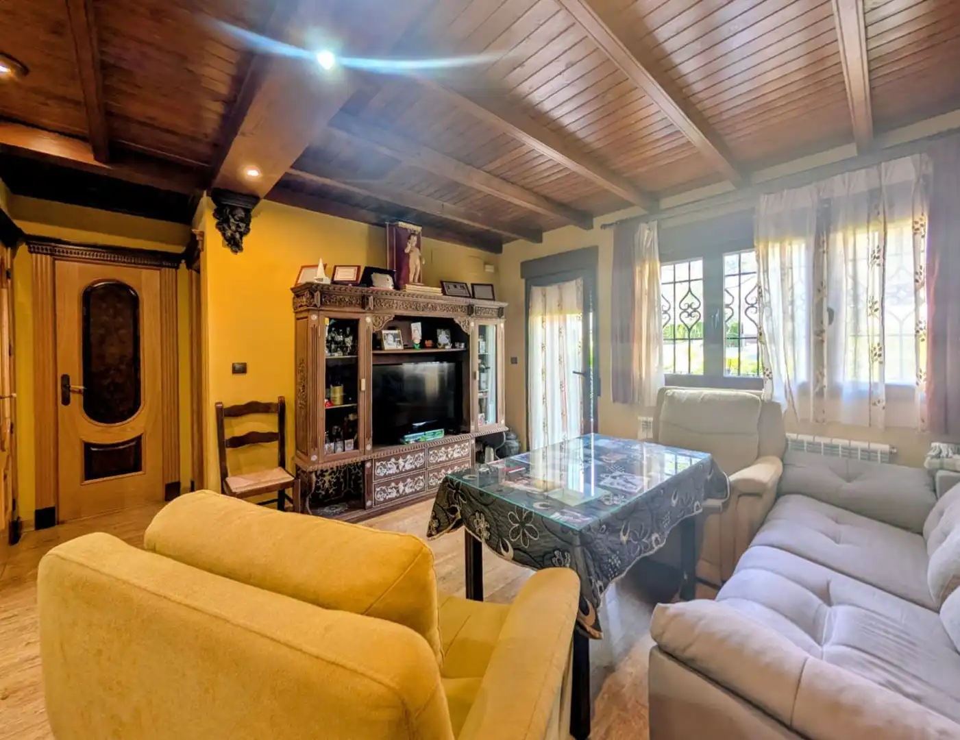Sala d'estar de Casa o xalet en venda en Loja amb Calefacció i Jardí privat