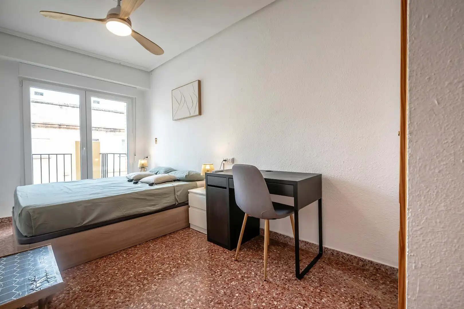 Bedroom of Flat for share in Valencia  with Air Conditioner, Heating and Furnished