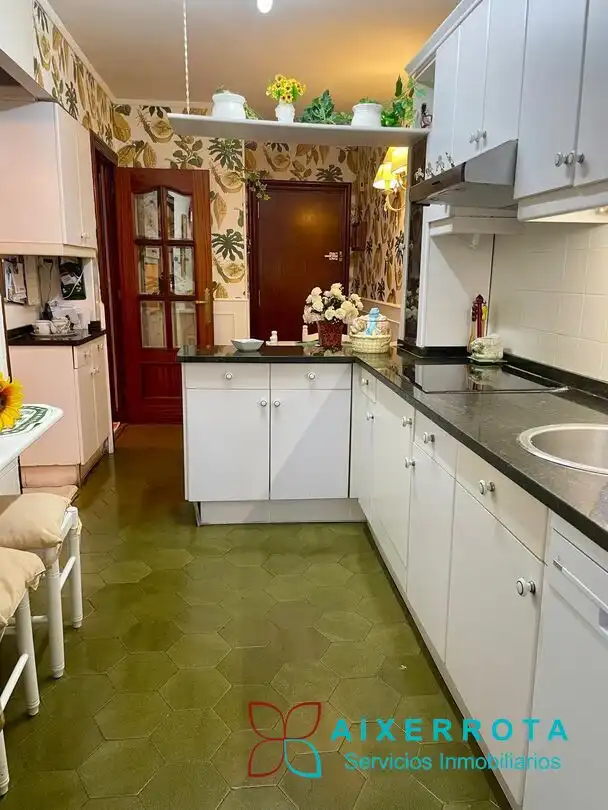 Flat for sale in Basañese Kalea, Negurigane - Peruri