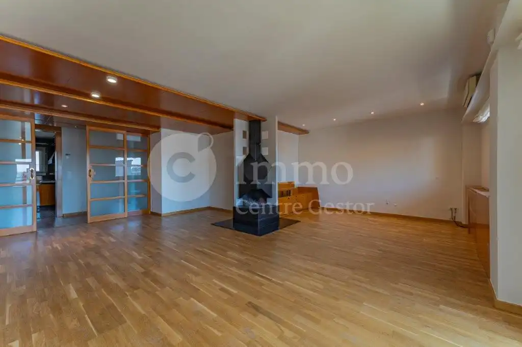 Sala de estar de Dúplex en venta en Lleida con Aire acondicionado, Calefacción y Parquet